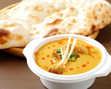 チキンカレーChicken Curry,Nan or Rice