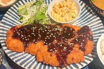 ロース.ヒレ盛り合わせ味噌カツ弁当+サラダセット