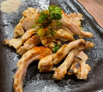 せせり炒め丼
