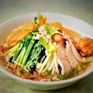 30 クイッティオトムヤムムーTomyum Moo Noodle