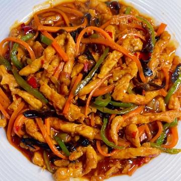 魚香風味の豚細切り炒(香肉)