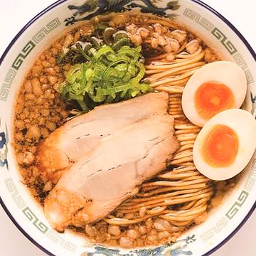 濃厚醤油背脂中華そば・セイ・玉(チャーシュー・煮卵)