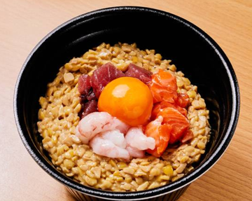 【イチオシ】海鮮納豆ごはん [Must-Try] Seafood with Fermented Soybean and Rice