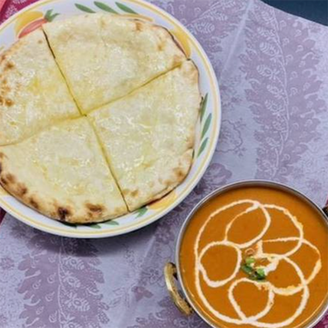 【人気NO.2】バターチキンカレー＆チーズナン・サラダ/Butter Chicken Curry＆Cheese Naan・Salad