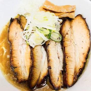 肉増し煮干しそば