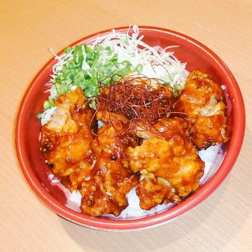 麻辣スパイシー唐揚げ丼