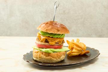 アンドアボカドチーズバーガーセット