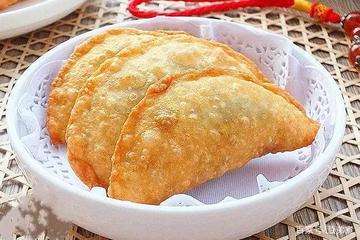 揚げ大餃子3個(肉野菜)