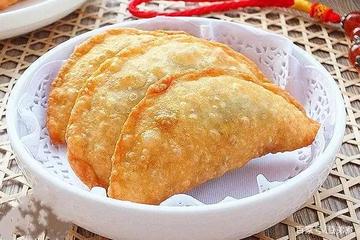 揚げ大餃子3個(肉野菜)