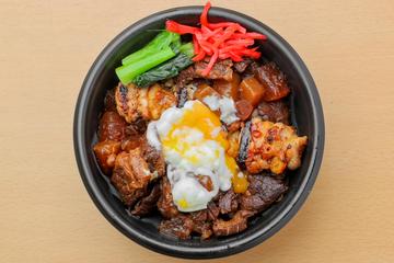 鳥益特製 焼き鳥牛すじ丼
