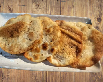 餃子の皮せんべえ
