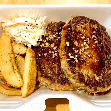 【当店人気No.2】ガーリックダブルハンバーグ320g！！！ 選べるポテト・ライスセット
