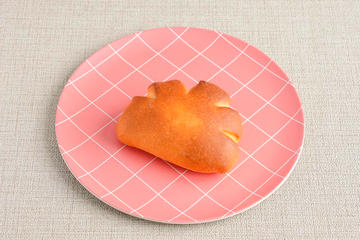 クリームパン