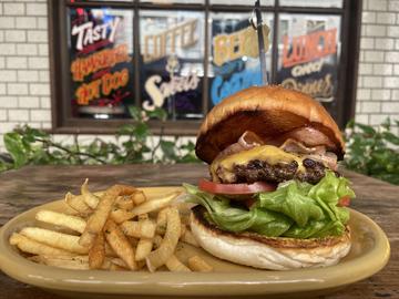 ベーコンチーズバーガー 【BACON CHEESE BURGER】