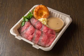 蔵王牛のローストビーフ ヨークシャープティング