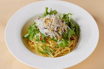 釜揚げしらすと水菜のペペロンチーノ Kamaage Shirasu and Mizuna Peperoncino