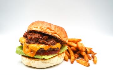 チリビーンズチーズバーガー
