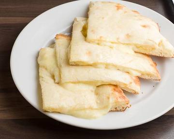 チーズナン  Cheese Nan