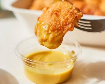 アヒポキ名物！鶏胸肉のモチコチキン Mochiko Chicken ハワイのヘルシー 唐揚 ハニーマスタードかスパイシーマヨで