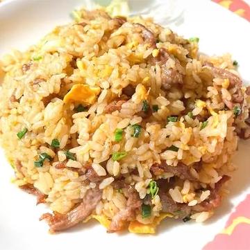 牛肉ガーリック炒飯 Beef Garlic Fried Rice