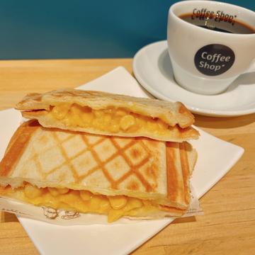 たっぷりコーンのポタージュ風ホットサンド＆ドリンクセット