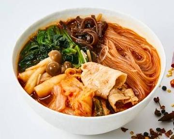 豚キムチ麻辣湯春雨 Pork ＆ Kimchi Hot ＆ Sour Bean Starch Vermicelli
