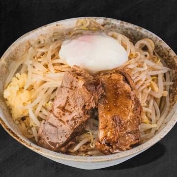 まろやか温玉油そば(肉80g 麺220g) Mild Onsen Egg Oil Soba(80g of meat, 220g of noodles)