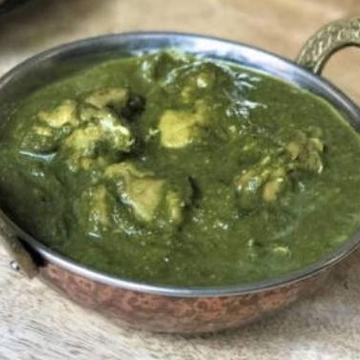 ほうれん草チキンカレー・Sag Chicken Curry