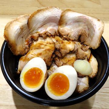炙り豚3倍！！！背徳感の炙り豚丼