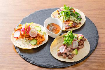 ミックスタコス3P(サラダ付き)/Mix Tacos3P with Salad
