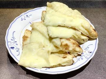 チーズナンCheese Naan