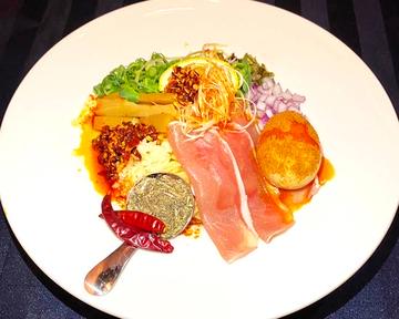 味玉入り激辛まぜそば