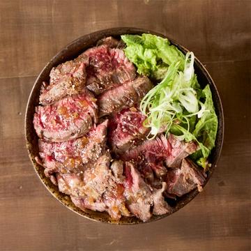 王道ハラミステーキ丼(100g) Harami Steak Bowl