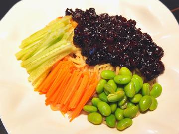 北京ジャージャン麺 炸面