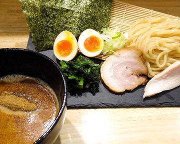 魚介豚骨つけ麺(豚叉焼1枚、ほうれん草、薬味葱、魚粉)