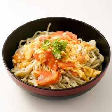 卵とトマトの中華麺