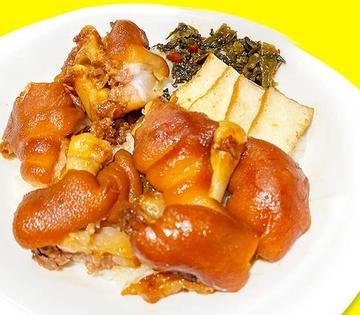 糯猪蹄(もちもち豚足丼物)