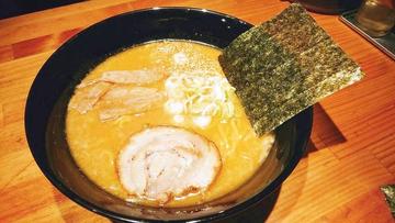 極味噌らーめん(赤白週替り) Extreme Miso Ramen