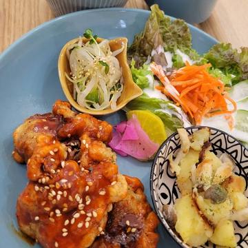 ヤンニョムチキン弁当/Yangnyeom Chicken Bento