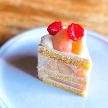 桃のショートケーキ