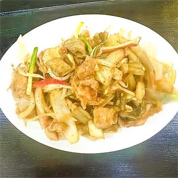 豚のホルモンと高菜炒め(Lng Xo Da)