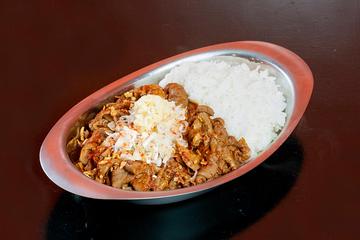 旨辛にんにくモツライス 大