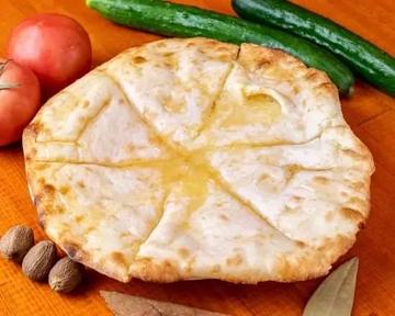 チーズナン/cheese naan