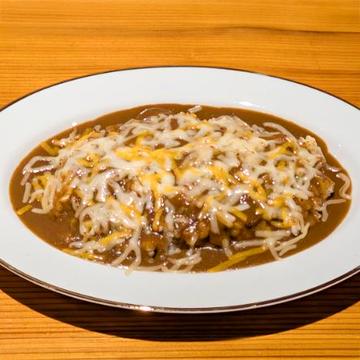 と ろとろ たっぷりチーズカレー普通
