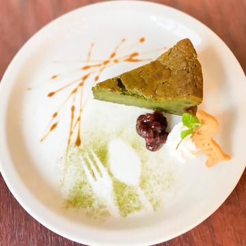 抹茶のバスクチーズケーキ