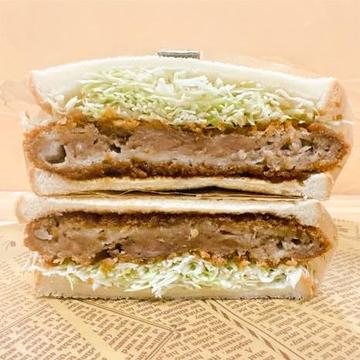 メンチカツサンド