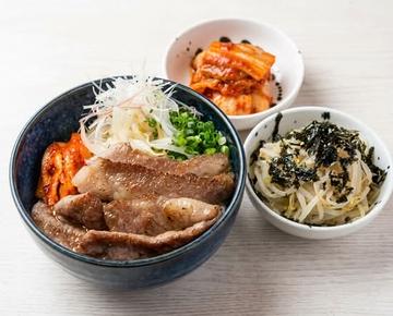 近江牛 特選カルビ丼 キムチ、ナムルセット