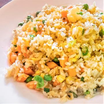 コムチンハイサン (ベトナム海鮮チャーハン)