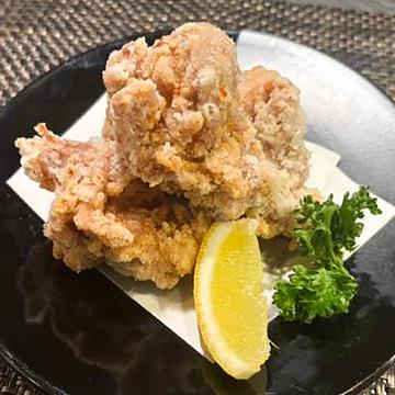 鶏の唐揚げ4個