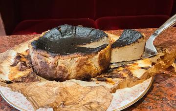 エスプレッソバスクチーズケーキ